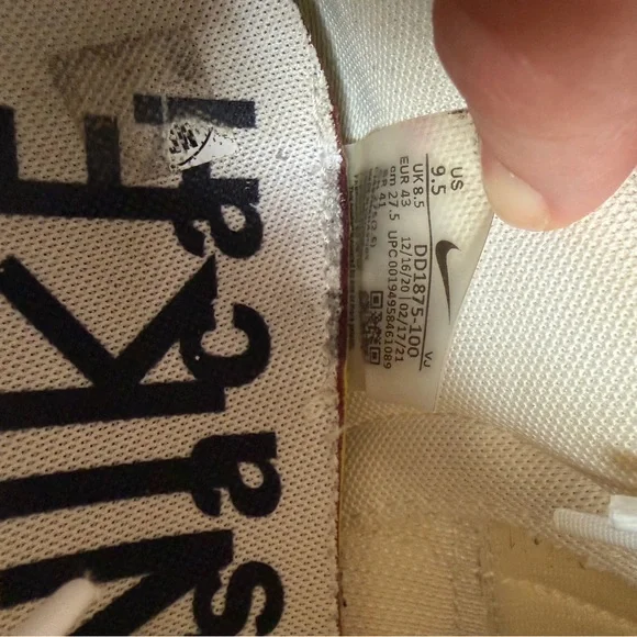 NIKE x sacai vaporwaffle white tan size 9.5